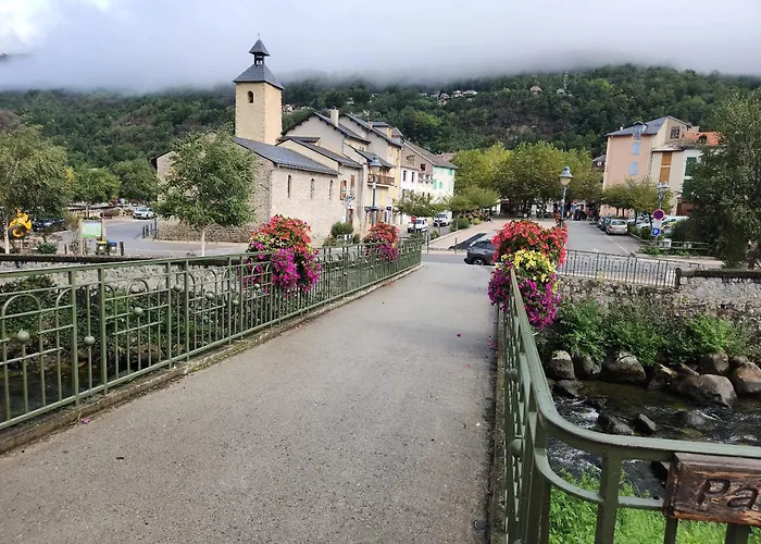 Moderne A Ax-les-thermes, 30 M² Avec Sauna * Ax-les-Thermes